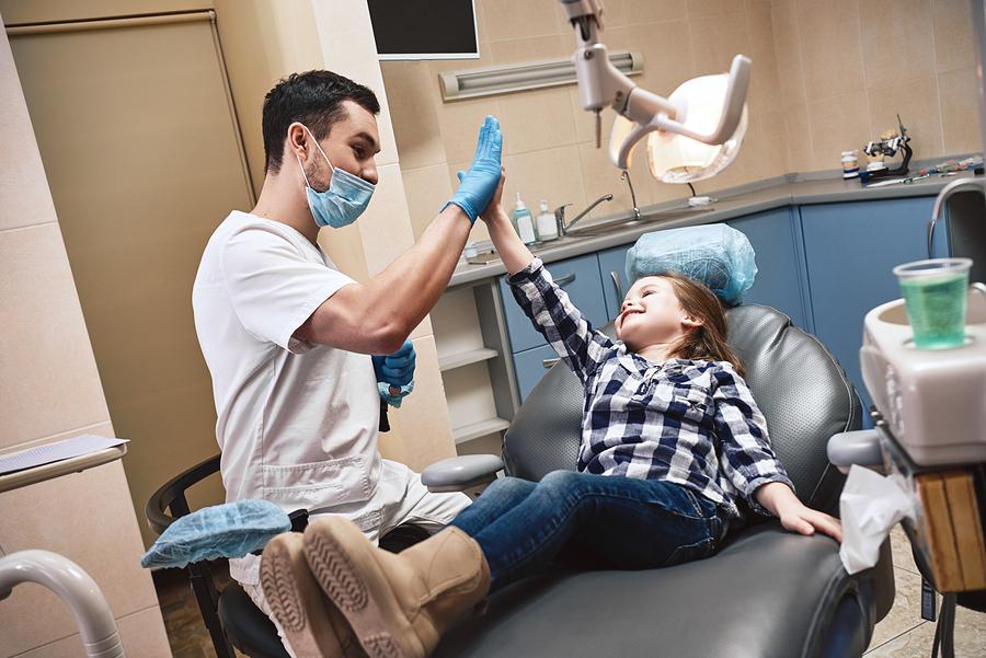 When To Approach The Best Dentist? 