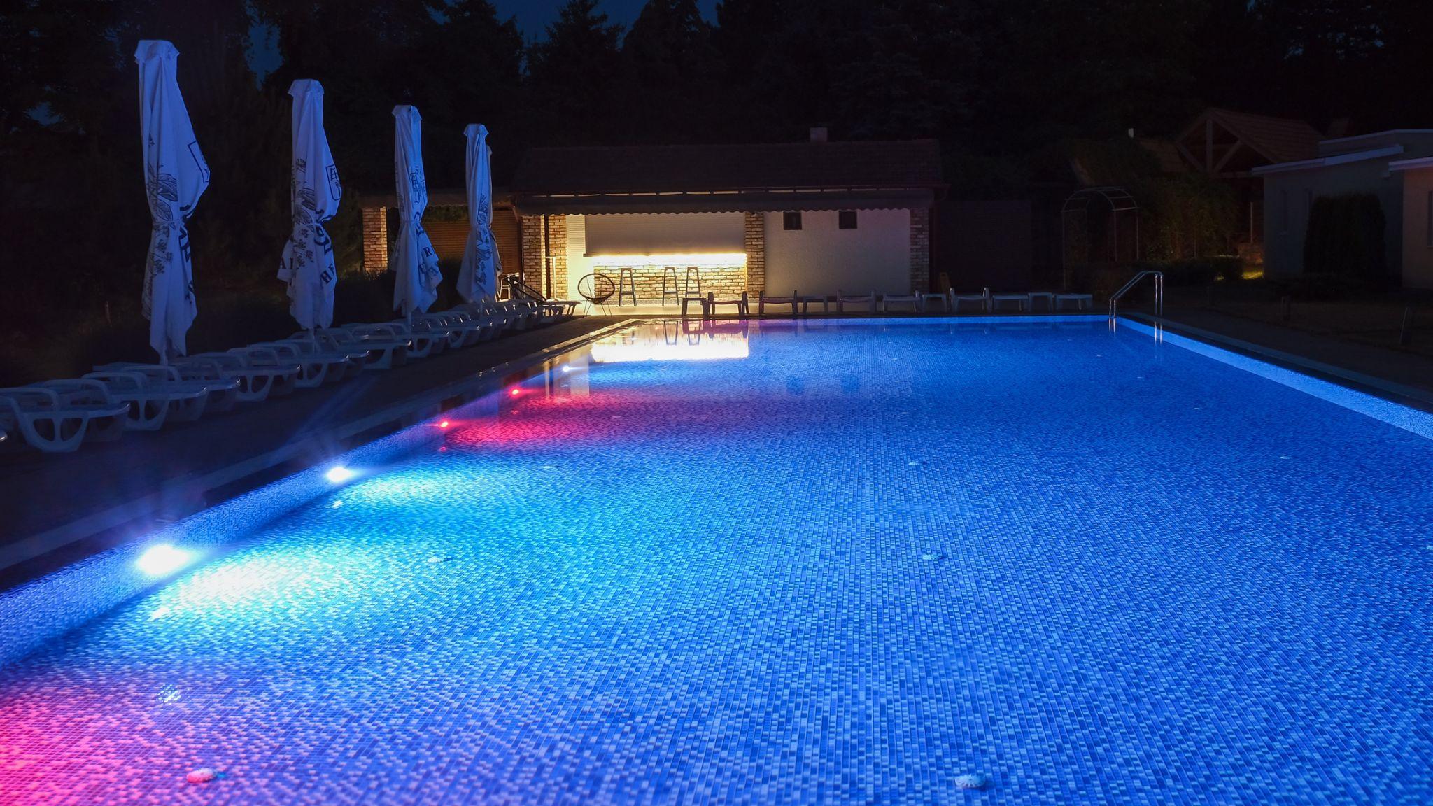 Create an Allergy-Free Pool Zone by Managing Pollen Effectively